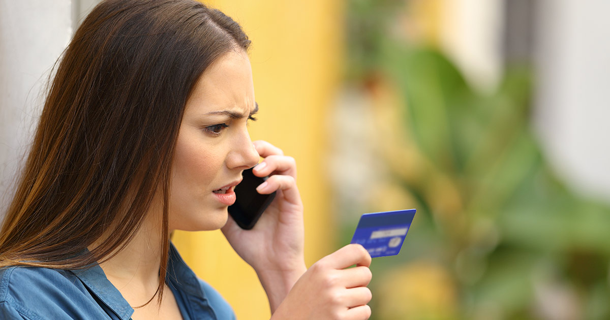 Friends Don't Let Friends Give Credit Card Details To Live Agents